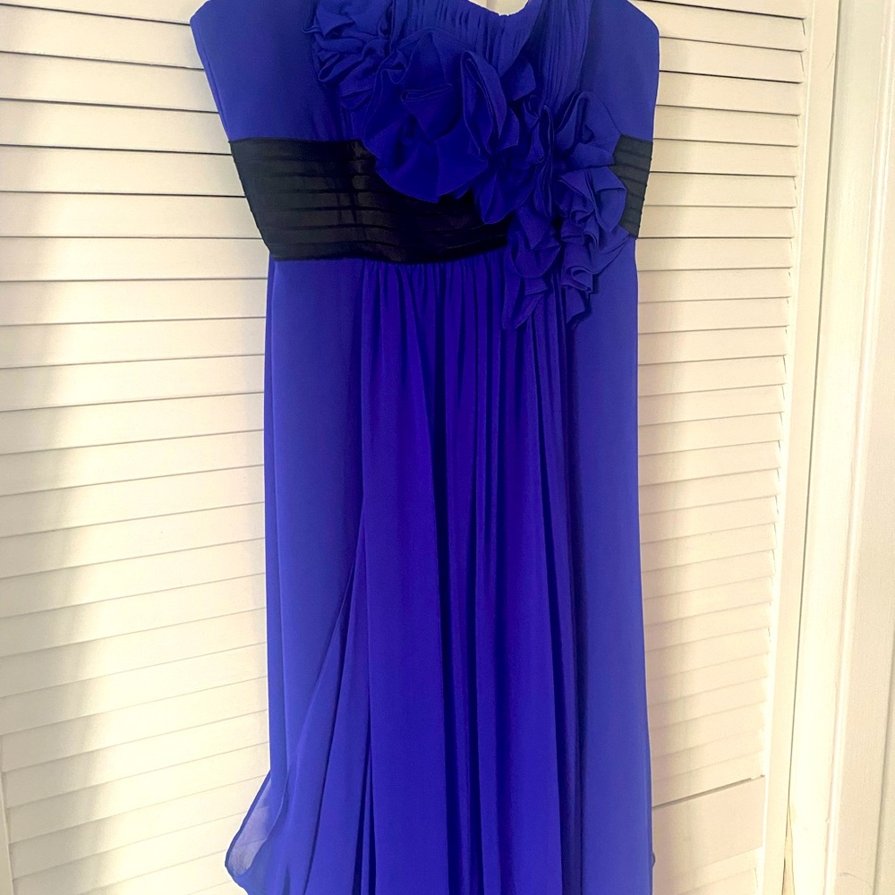 BCBG MAXAZRIA GOWN